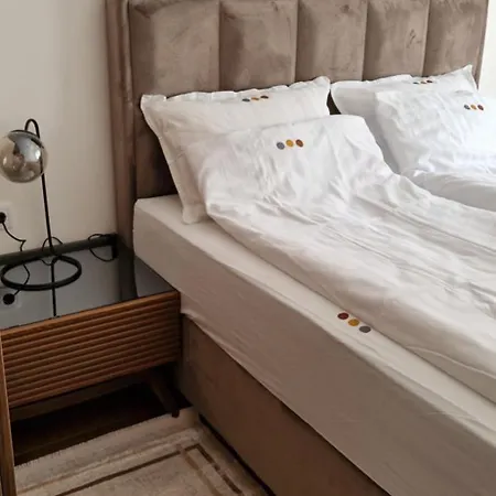 Tricolore Apartment *