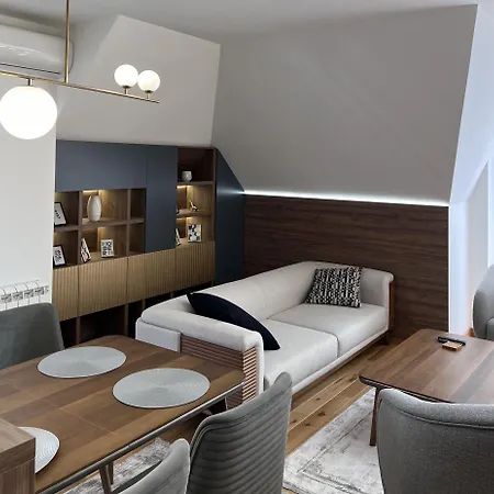 Apartment Tricolore
