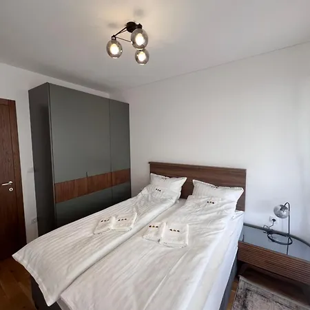 Apartament Tricolore *