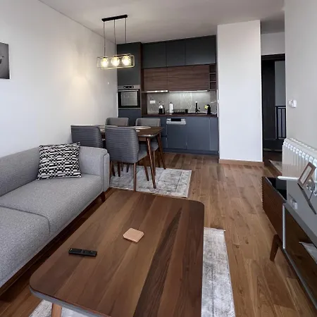 Tricolore Apartment *