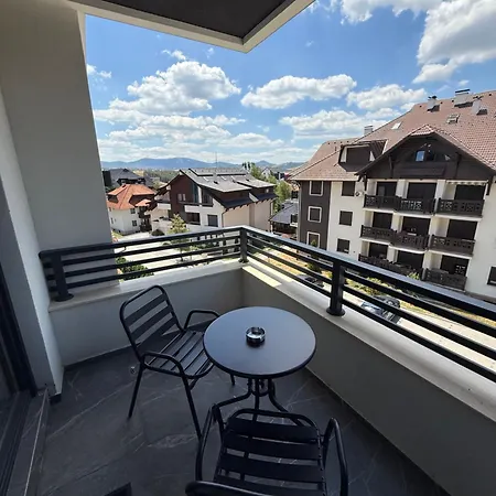 Tricolore アパート